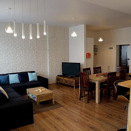 Fogra Travel Apartment คราคูฟ ภายนอก รูปภาพ