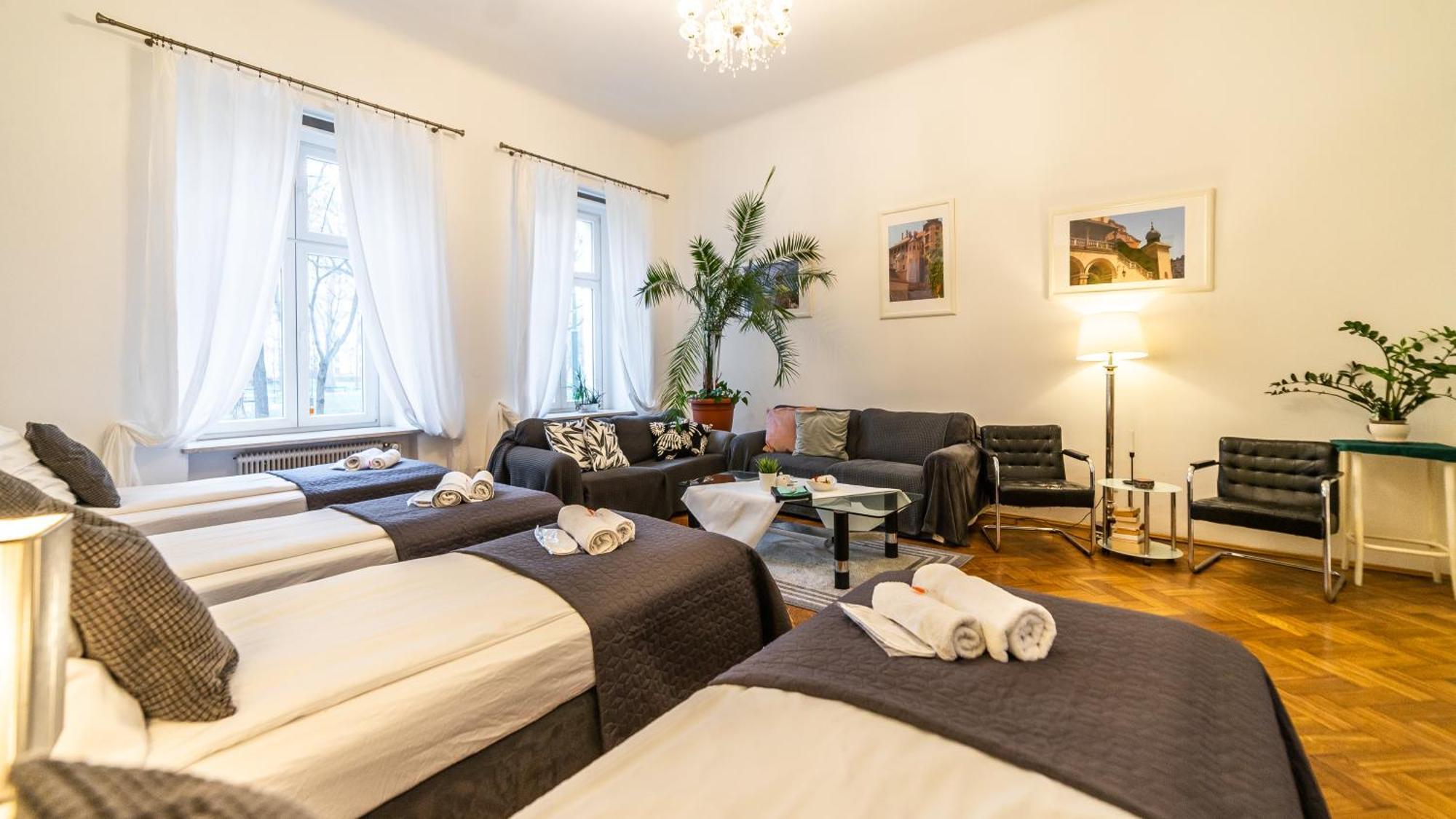 Fogra Travel Apartment คราคูฟ ภายนอก รูปภาพ