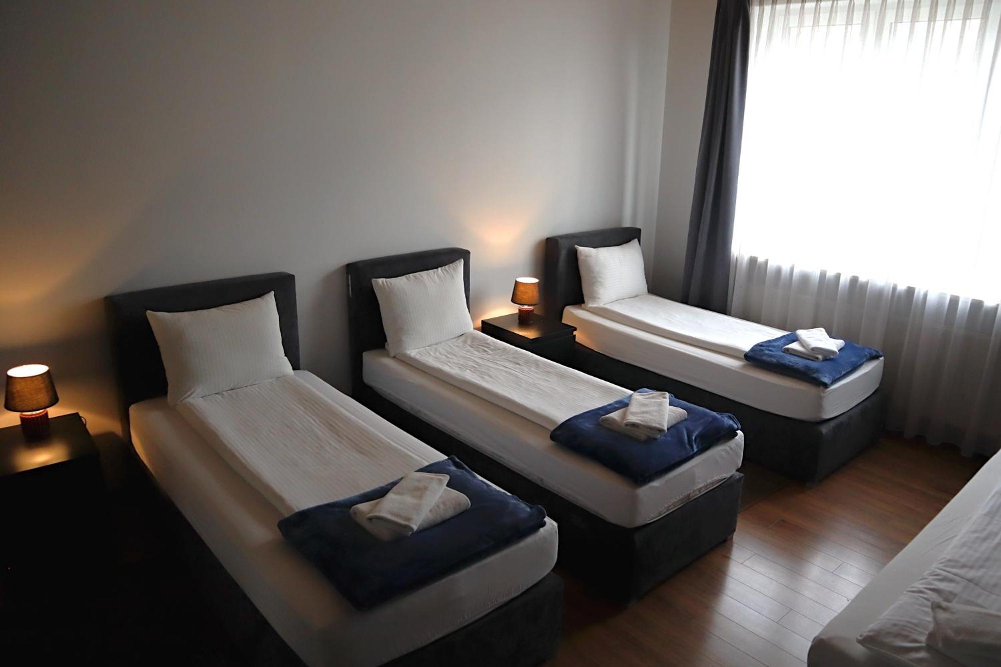 Fogra Travel Apartment คราคูฟ ภายนอก รูปภาพ