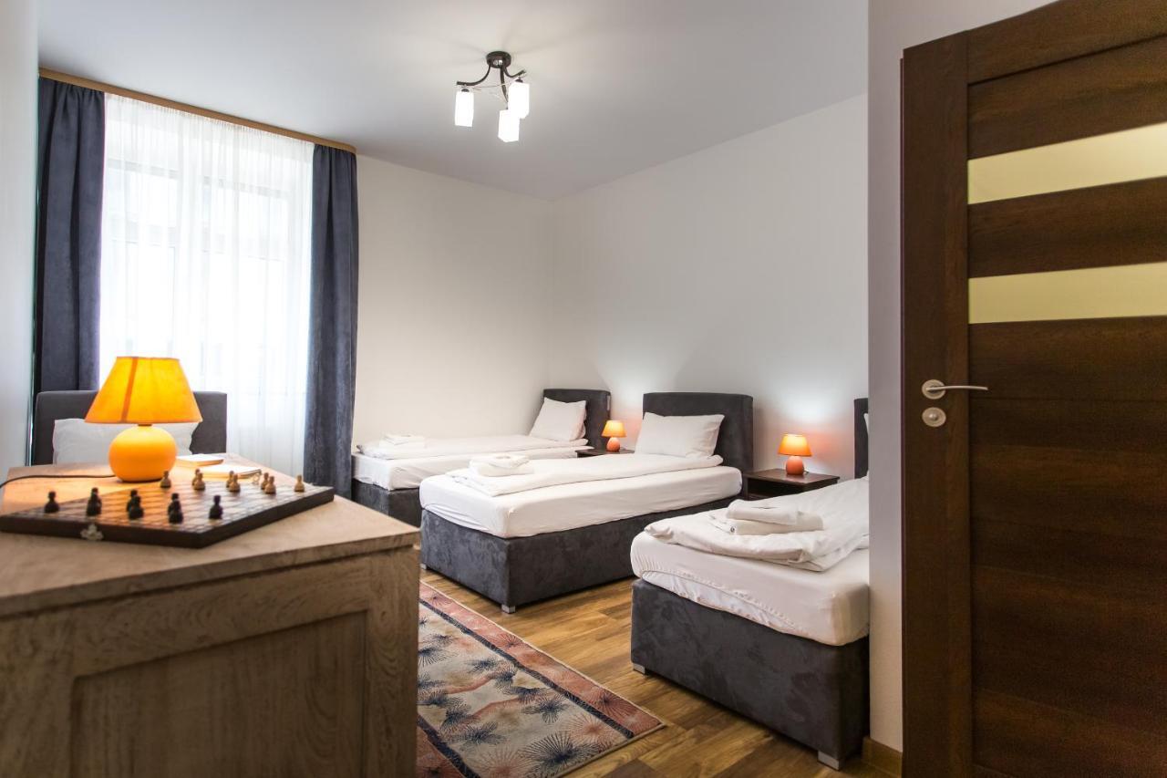 Fogra Travel Apartment คราคูฟ ภายนอก รูปภาพ