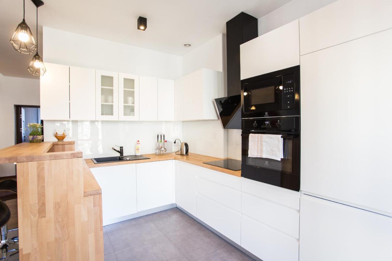 Fogra Travel Apartment คราคูฟ ภายนอก รูปภาพ