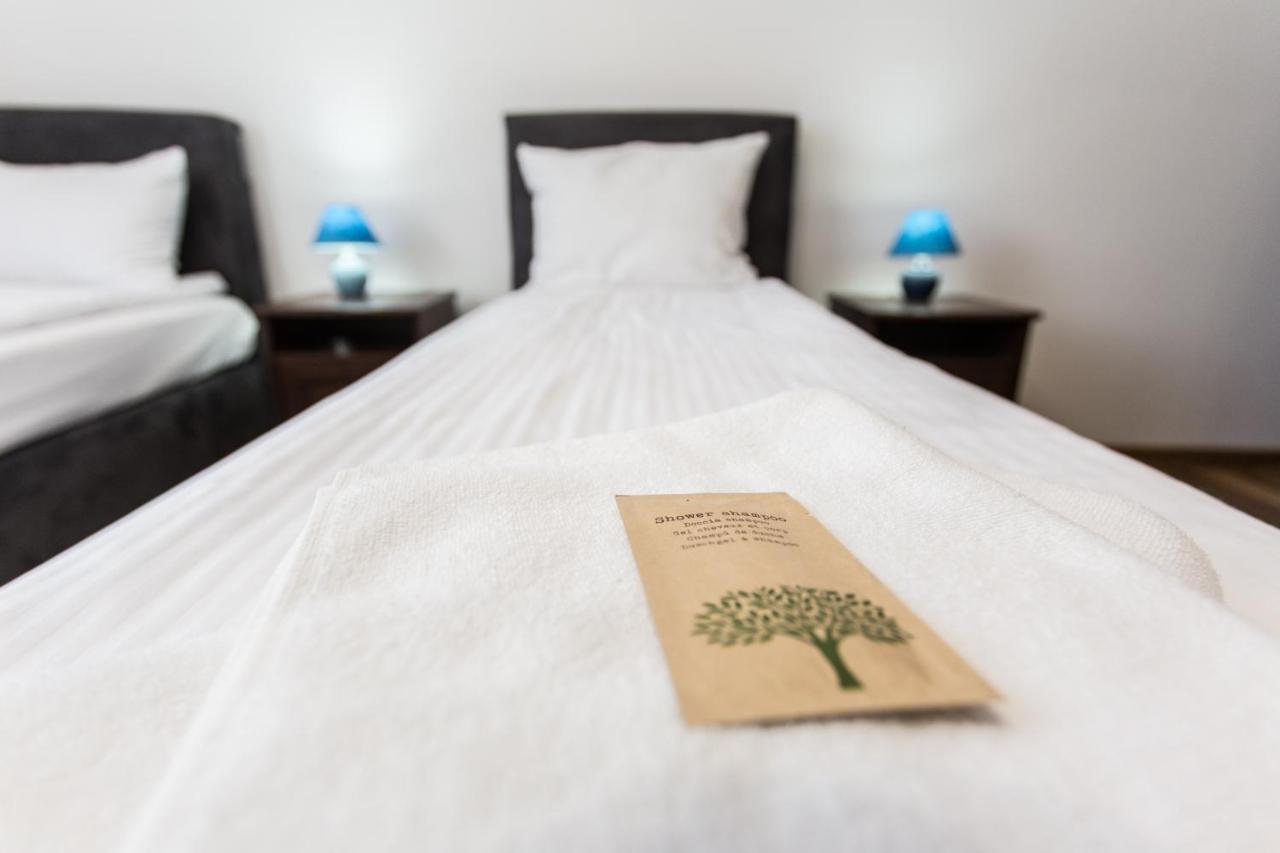 Fogra Travel Apartment คราคูฟ ภายนอก รูปภาพ